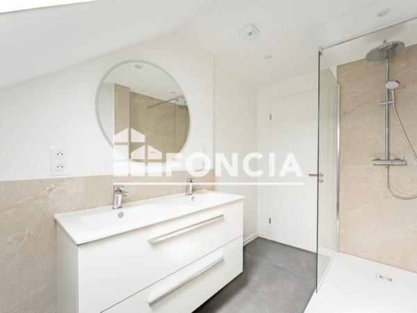 Location Appartement 4 pièces 66.65 m² - 17 RUE DU GENERAL UHRICH Strasbourg 67000
