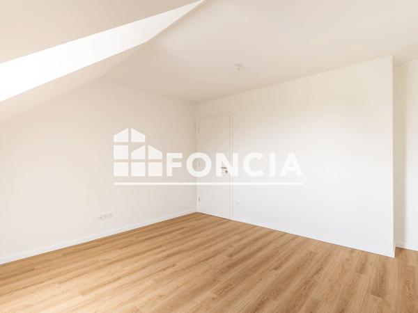 Location Appartement 4 pièces 66.65 m² - 17 RUE DU GENERAL UHRICH Strasbourg 67000