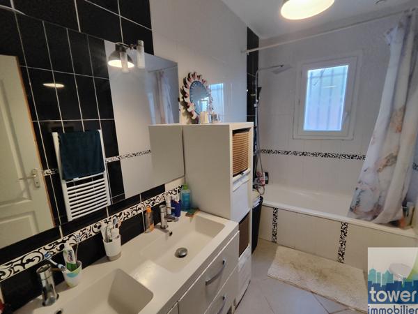 Maison récente avec vue à Portel-des-Corbières