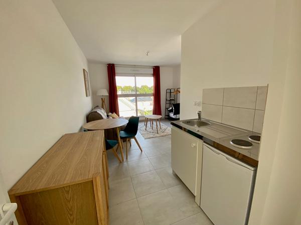 Studio à louer / Blois / Meublé / Récent / Loyer avec chauffage et eau chaude inclus / 20m²