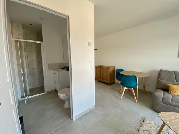 Studio à louer / Blois / Meublé / Récent / Loyer avec chauffage et eau chaude inclus / 20m²