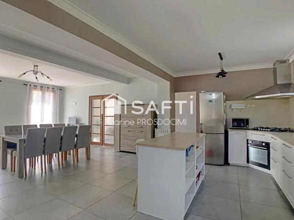 Maison T4/5 sur 1654 m² de terrain.