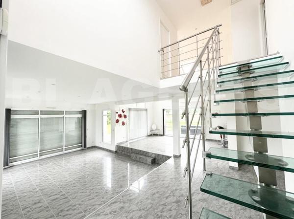 maison/villa 5 pièce(s) 162 m2