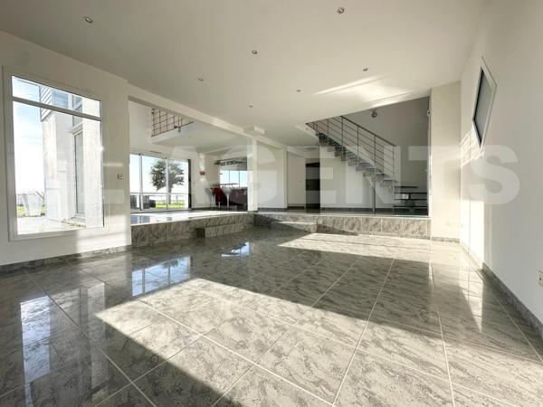 maison/villa 5 pièce(s) 162 m2