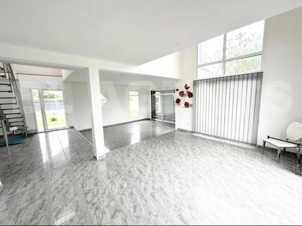 maison/villa 5 pièce(s) 162 m2