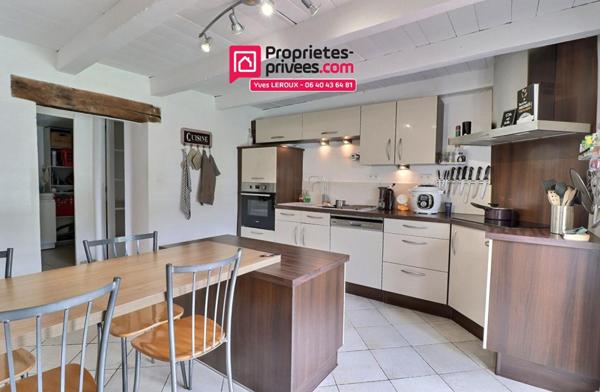 Charmante maison  individuelle , 7 pièces, piscine