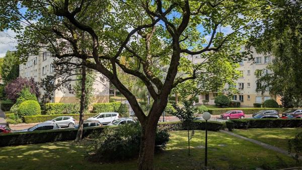 Le Vieux Saint-Maur – F3 lumineux avec balcon, proche Marne