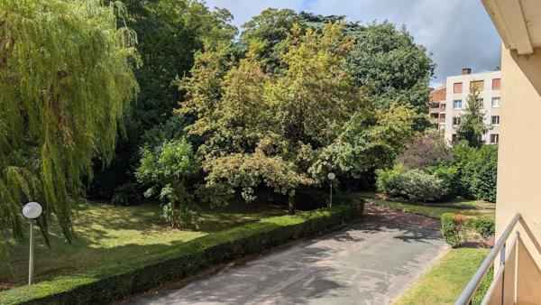 Le Vieux Saint-Maur – F3 lumineux avec balcon, proche Marne