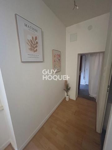 Appartement T 2 de 36.10m2 sur cours - terrasse 4.5 M2 - double expo  S/O au calme