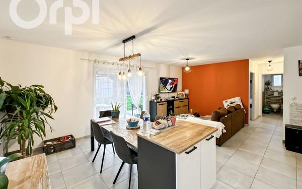 Maison à vendre    3 pièces • 67 m2 Rocher