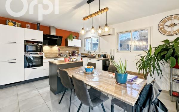 Maison à vendre    3 pièces • 67 m2 Rocher