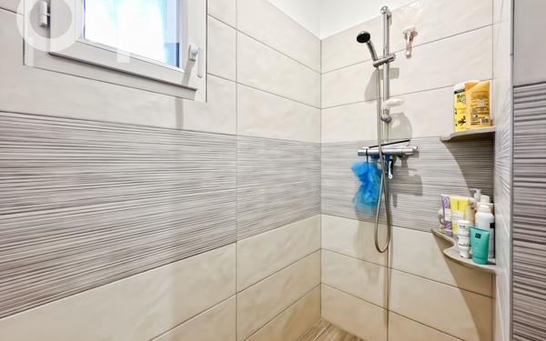 Maison à vendre    3 pièces • 67 m2 Rocher