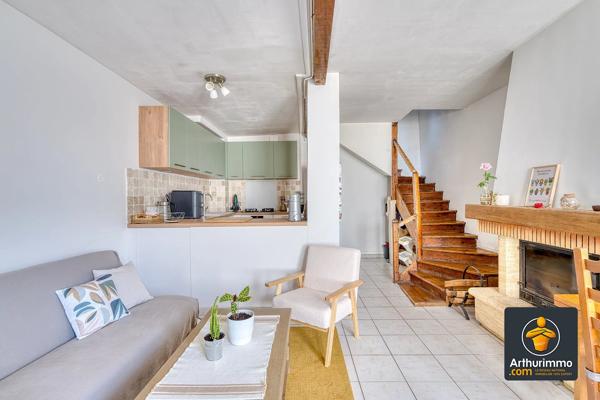 Vente                                                      Appartement
                        
                     3 pièces                      75 m2                     à Vourles
