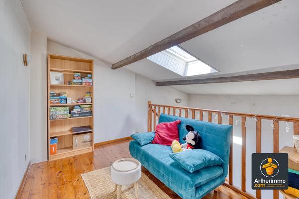 Vente                                                      Appartement
                        
                     3 pièces                      75 m2                     à Vourles