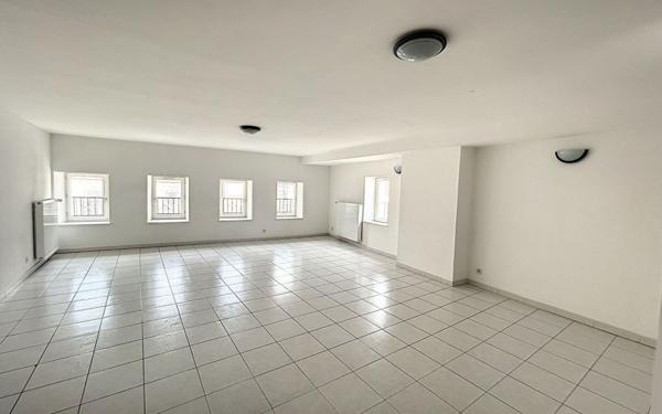 Appartement à louer    3 pièces •  Neufchâteau