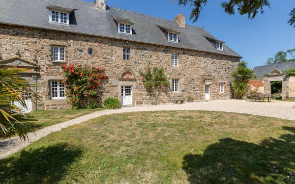 Maison à vendre    9 pièces •  Saint-Brieuc