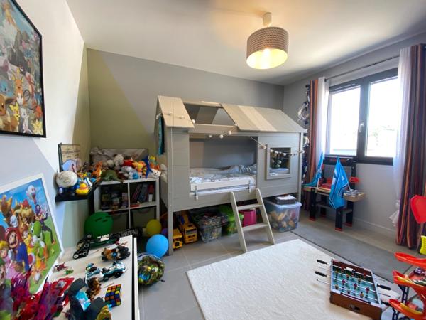 Proche de Nîmes, Maison à vendre 4 pièces de 115 m2, double garage, carport, piscine