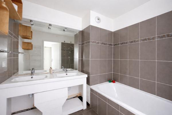Appartement 3 pièce(s) 2 chambre(s) 54.82 m²