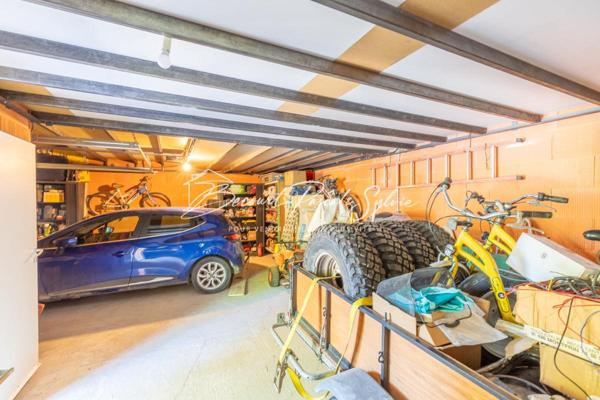 Maison récente 2023 avec garage XXL de 47 m² et mezzanine de 40 m²