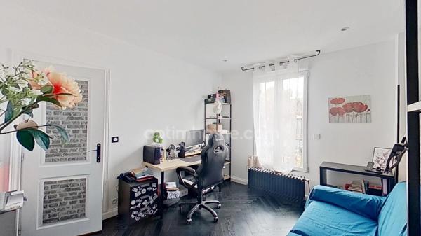 CHENNEVIERES SUR MARNE - Maison familiale avec piscine, sous-sol total et nombreuses dépendances – 187m²