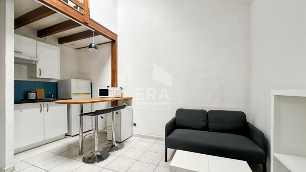 Appartement avec mezzanine proche de l'Avenue de Laon.