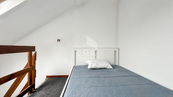 Appartement avec mezzanine proche de l'Avenue de Laon.