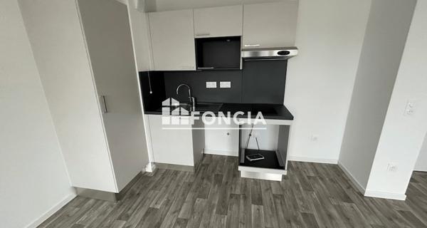 Location Appartement 2 pièces 45.44 m² - Corbeil-essonnes 91100