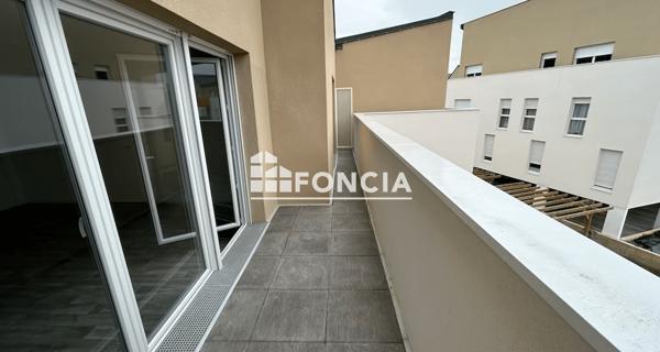 Location Appartement 2 pièces 45.44 m² - Corbeil-essonnes 91100