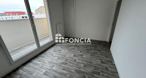 Location Appartement 2 pièces 45.44 m² - Corbeil-essonnes 91100