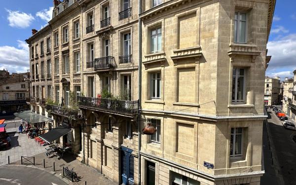 Appartement à louer    2 pièces •  Bordeaux