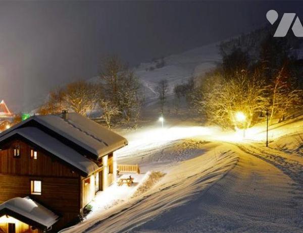 Chalet d'exception sur les pistes avec balnéo pour 15 pers, Coup de cœur assuré !