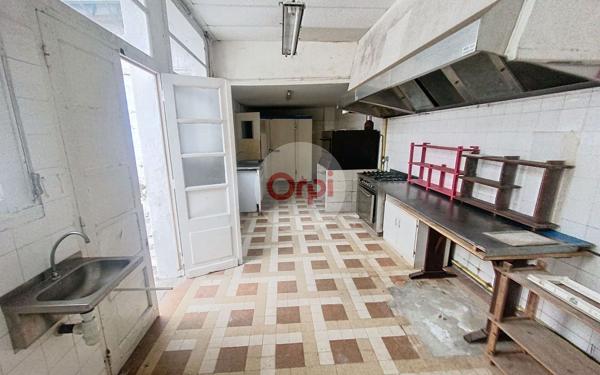 Maison à vendre    9 pièces •  Questembert