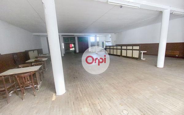 Maison à vendre    9 pièces •  Questembert