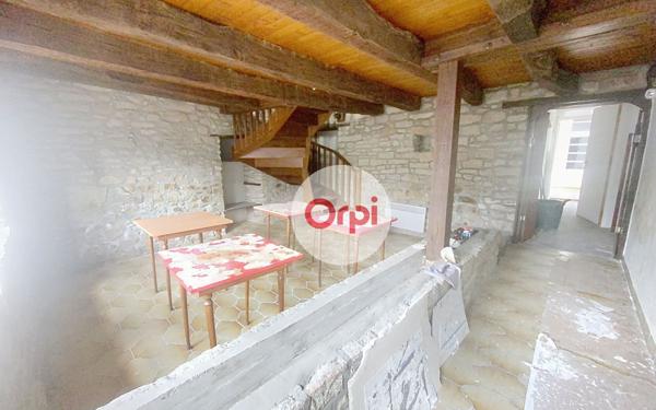 Maison à vendre    9 pièces •  Questembert