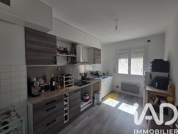 Location appartement 3 pièces 73 m² Solliès-Ville