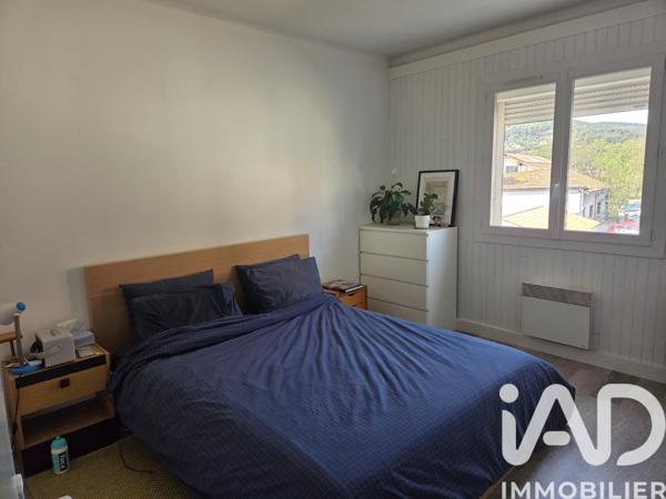 Location appartement 3 pièces 73 m² Solliès-Ville