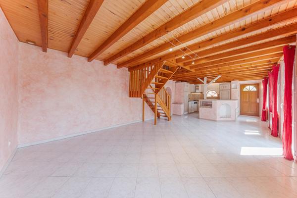 Maison à Châtenoy Le Royal de 110 m² avec 4 chambres
