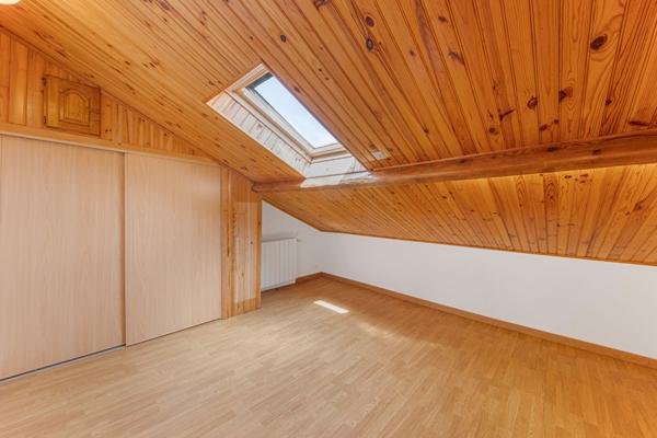 Maison à Châtenoy Le Royal de 110 m² avec 4 chambres