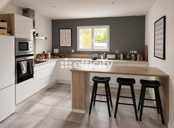 Maison
         6 pièces
        - 120 m² 549 900 € *
