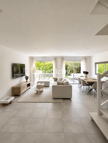 Maison
         6 pièces
        - 120 m² 549 900 € *