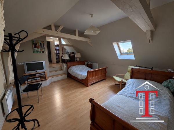 BEAUFORT EN ANJOU - MAISON ANCIENNE RÉNOVÉE
