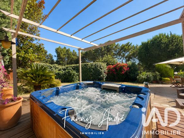 Maison à vendre 7 pièces 165 m² Le Castellet