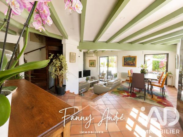 Maison à vendre 7 pièces 165 m² Le Castellet
