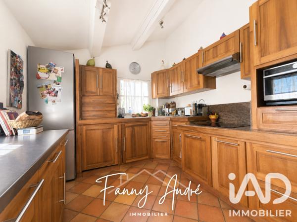 Maison à vendre 7 pièces 165 m² Le Castellet