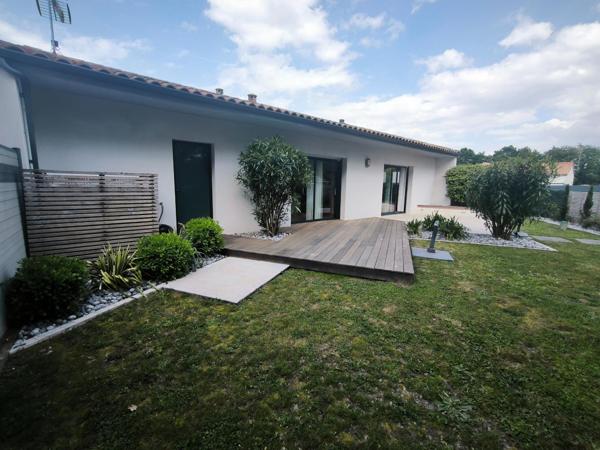 Maison à SAINT-JULIEN-DES-LANDES, 85150 - 5 pièces 110m²