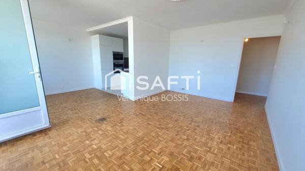 très beau T5 entièrement rénové, résidence Le Chatelet, quartier des Halles La Roche sur Yon