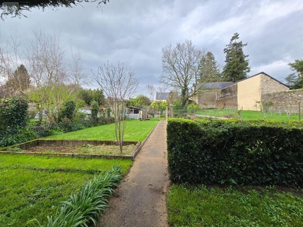 Maison de ville à vendre à Redon en Ille-et-Vilaine (35600), ref : 143/261M