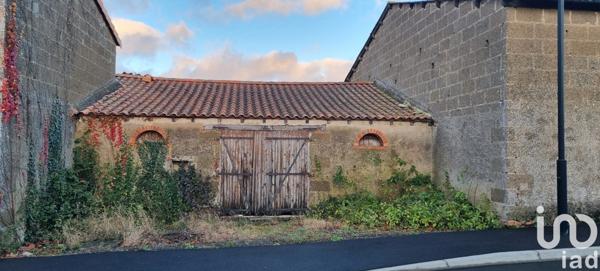 Maison 2 pièces de 54 m² à Lys-Haut-Layon (49310)