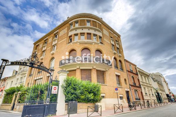 Appartement
         7 pièces
        - 275 m² Bien prestige 2 080 000 € *