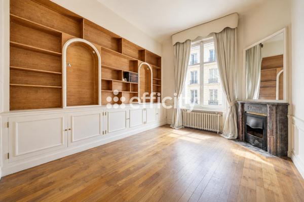 Appartement
         7 pièces
        - 275 m² Bien prestige 2 080 000 € *